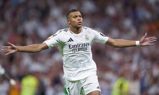 巴萨VS埃尔切：新星亚马尔的困境与挑战